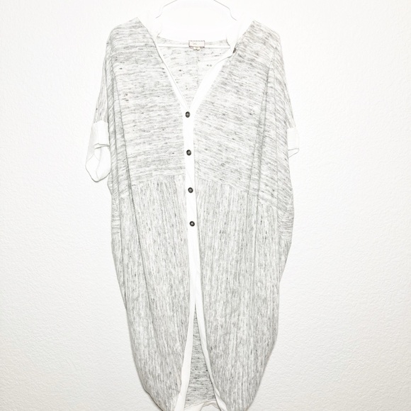 🔥SALE🔥 Anthro Postmark Bay Harbor heather gray short sleeve cardigan Med - Picture 4 of 7